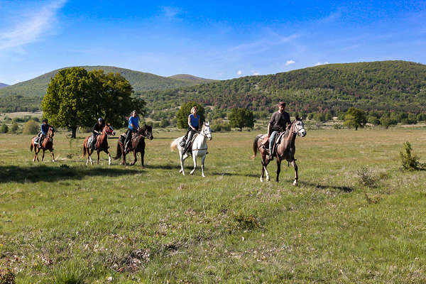 Discovering Bulgaria in the saddle