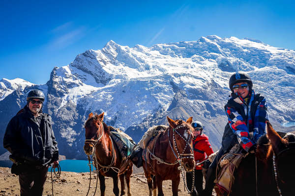 Visit the famous sites of Peru on horseback