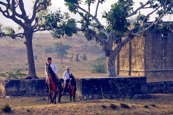 Christmas Horse back riding trails through Shekawati Indi