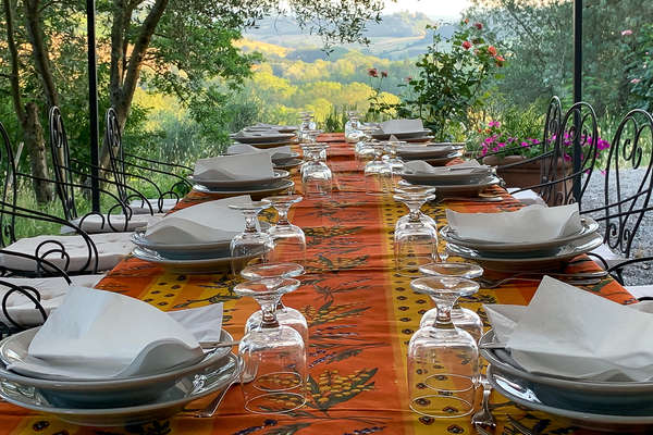 Dinner table at il Paretaio, Italy