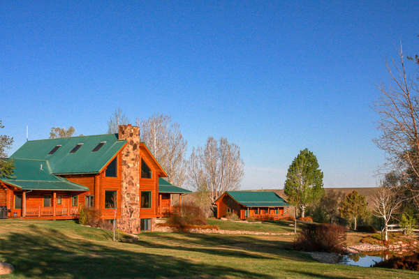Hideout lodge and cabins in Wyoming