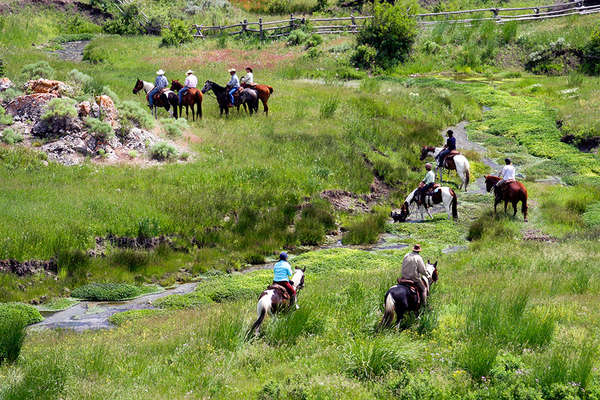 Horse drive ranch stay in Idaho
