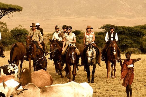 Mobile horesback riding safari in Tanzania  