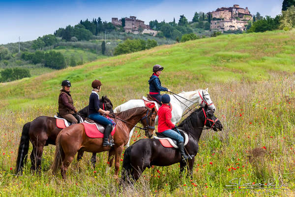 Trail riding at Il Paretaio in Tuscany