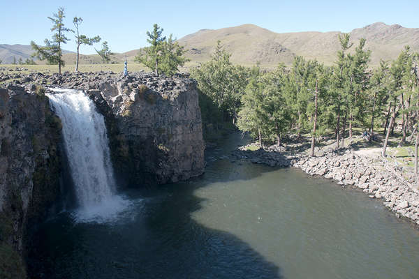 Ulaan Tsutgalan falls in the summer